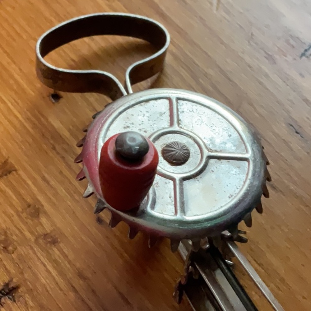 Antique Child’s Red and Silver Hand Mixer metal - Picture 5 of 7